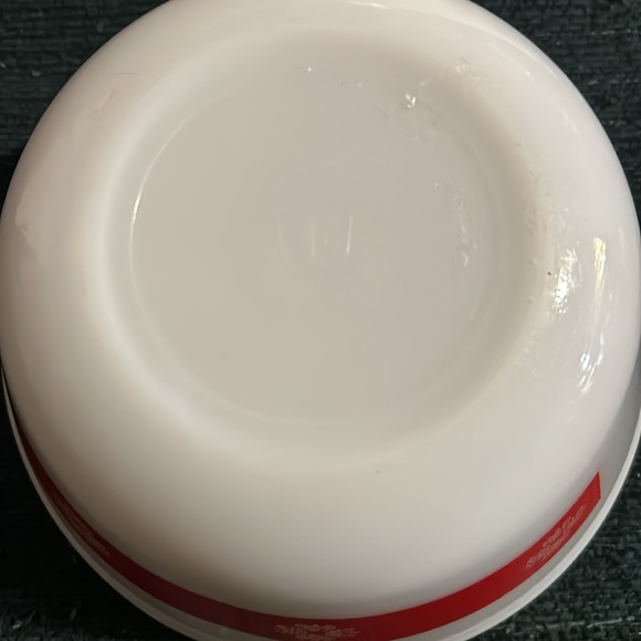 Federal Glass Red and White gingham band pattern milk glass mixing bowl - Picture 5 of 7